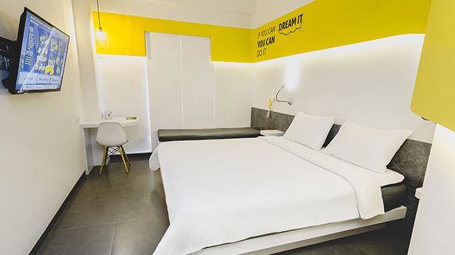 YELLO Room