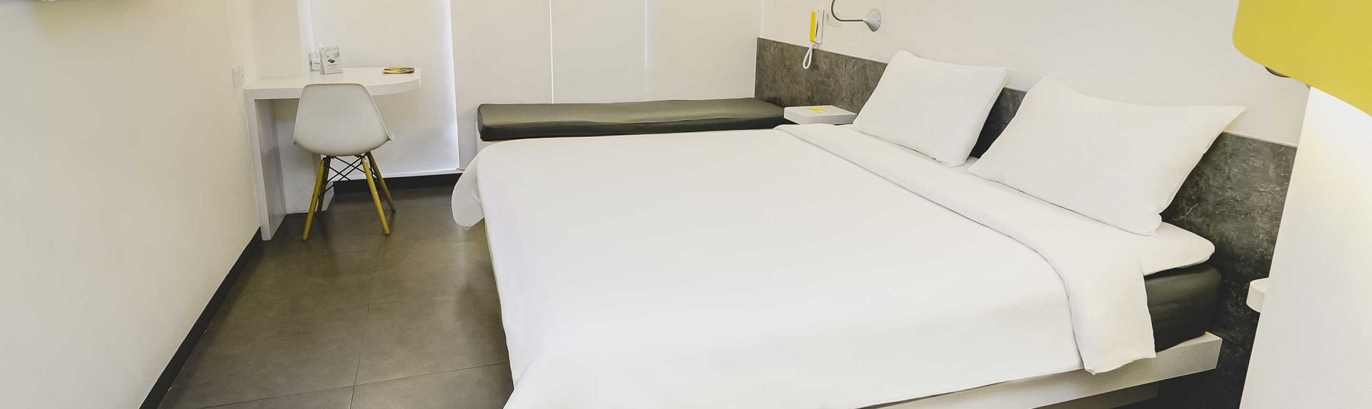 YELLO Hotel Jemursari Surabaya YELLO Room