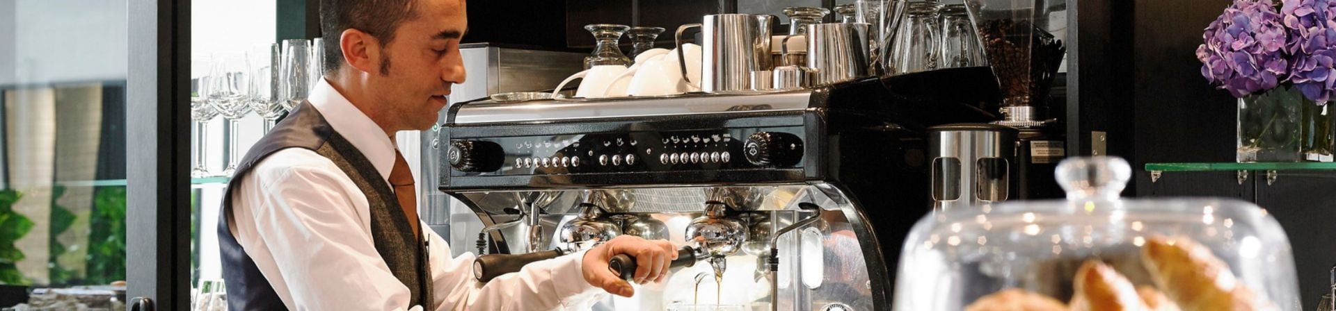 Temple Bar Hotel Dublin by The Unlimited Collection's Busker Bar