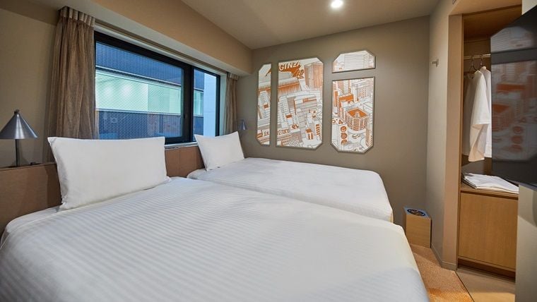 Side by Side (Studio Twin)