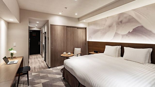 Overview Studio Deluxe King Thumb