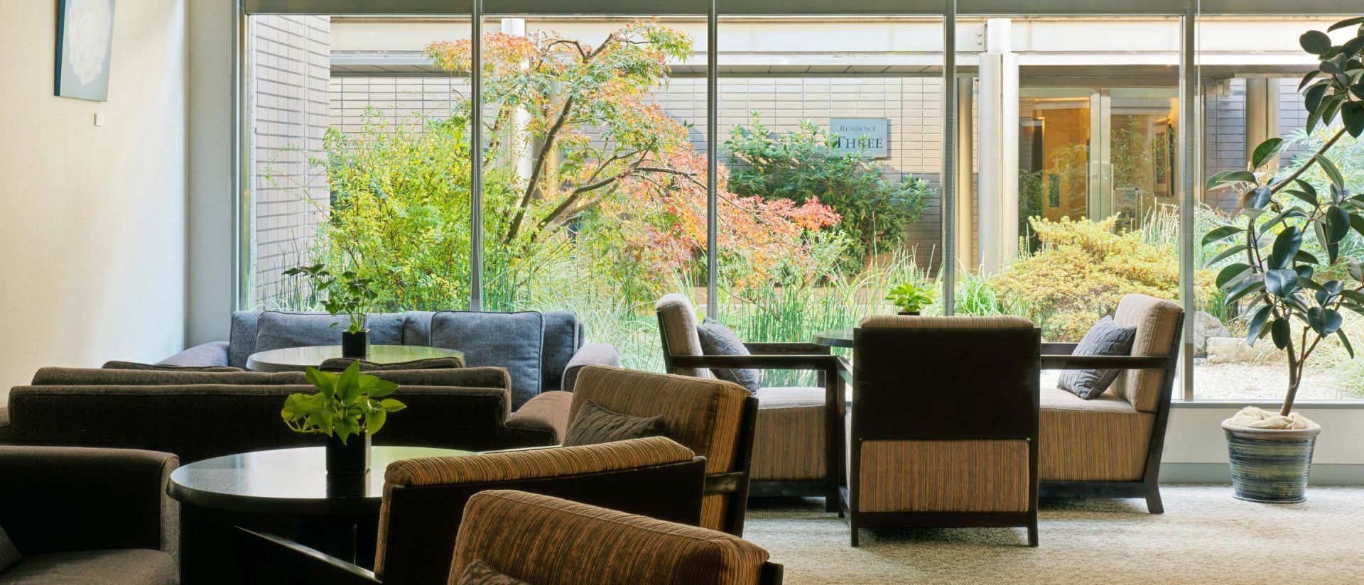 Oakwood Residence Aoyama Tokyo Amenities Banner Desktop