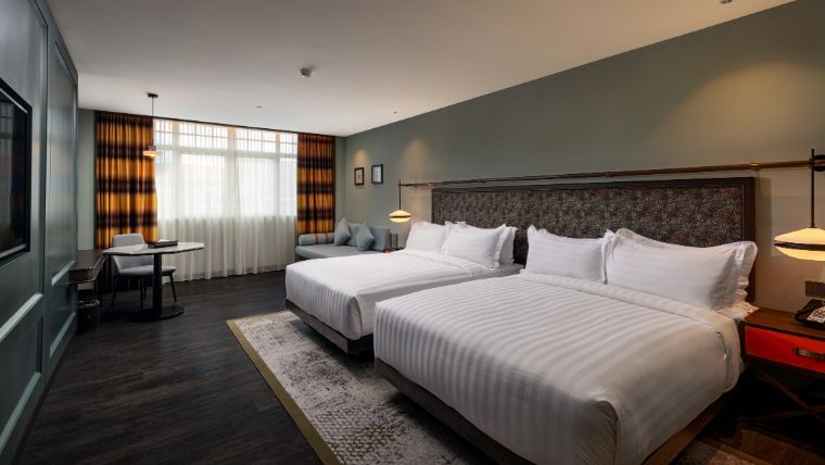 프리미어 디럭스 퀸