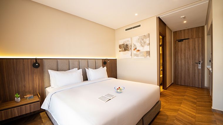 Studio Executive Suite