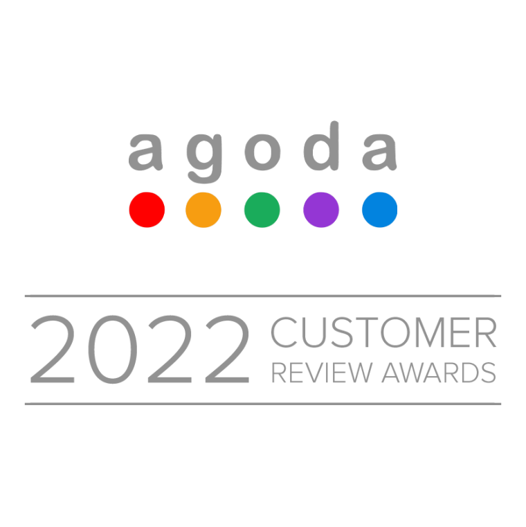 <strong>Agoda Customer Review Awards 2022</strong></br><strong>Agoda 8.7 Rating </strong>