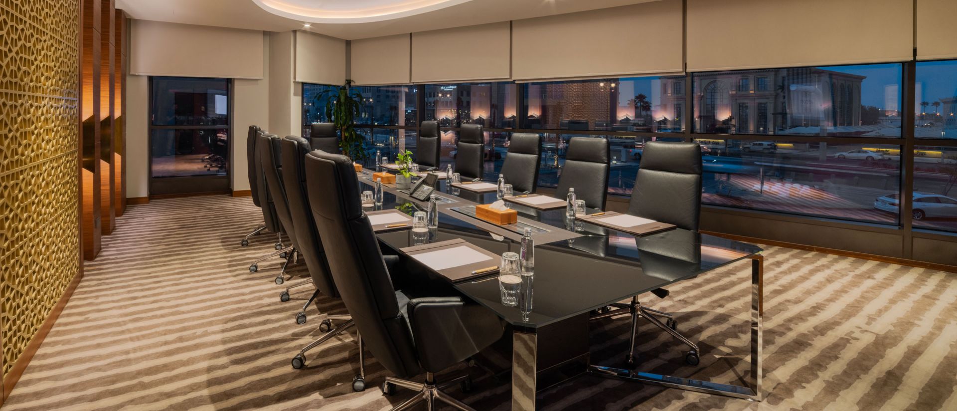 meeting-and-event-at-oakwood-ha-long