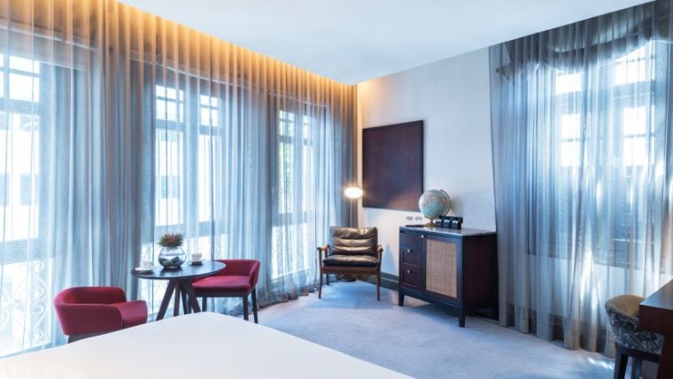 Overview Deluxe Corner Thumbnail