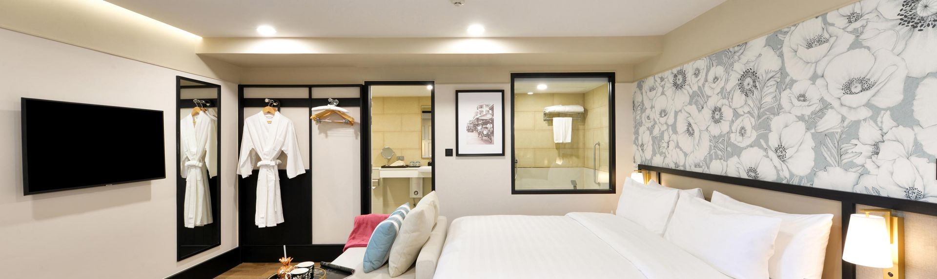 Oakwood Hotel Residence Bangkok Studio Deluxe Banner Desktop