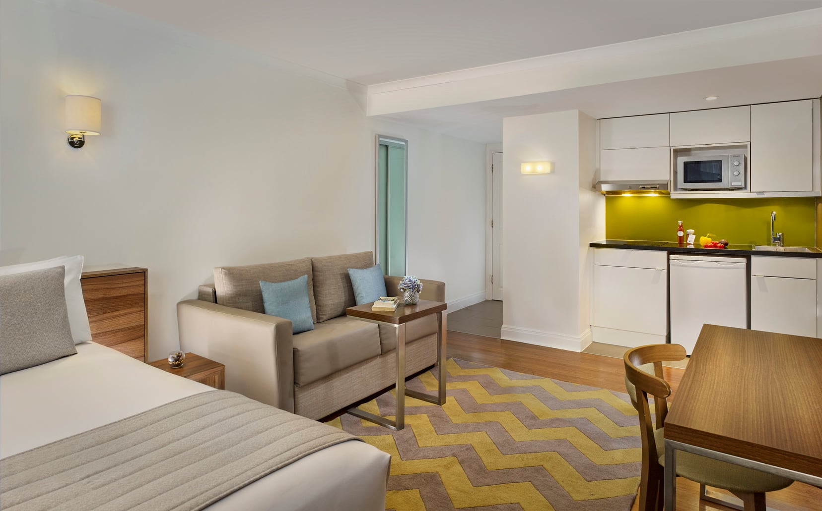 Estudio de lujo con cama doble, sofá y cocina totalmente equipada, apart hotel London
