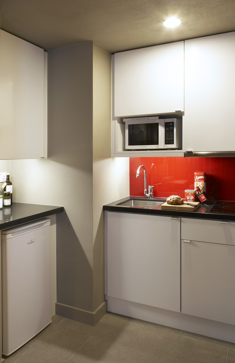 Cuisine équipée d'un Appartement 2/3 pièces, appart hotel à Londres