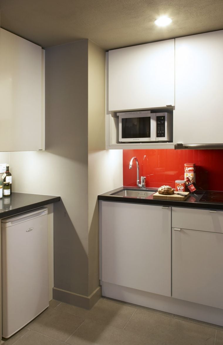 Cuisine équipée d'un Appartement 2/3 pièces, appart hotel à Londres