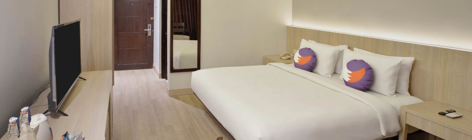 Banner Deluxe Fox Hotel Gorontalo