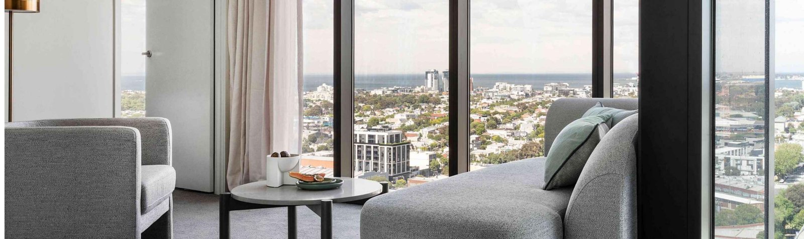 Oakwood Premier Melbourne One Bedroom Executive Apartment Banner Desktop