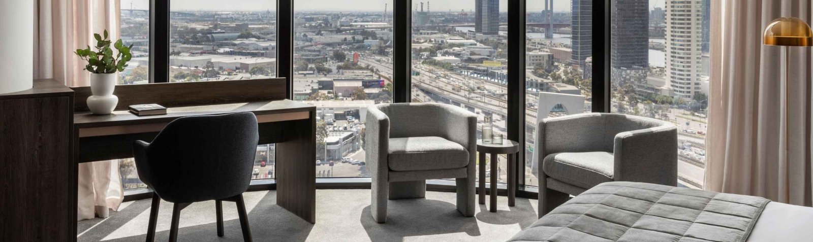 Oakwood Premier Melbourne Two Bedroom Executive Apartment Banner Desktop