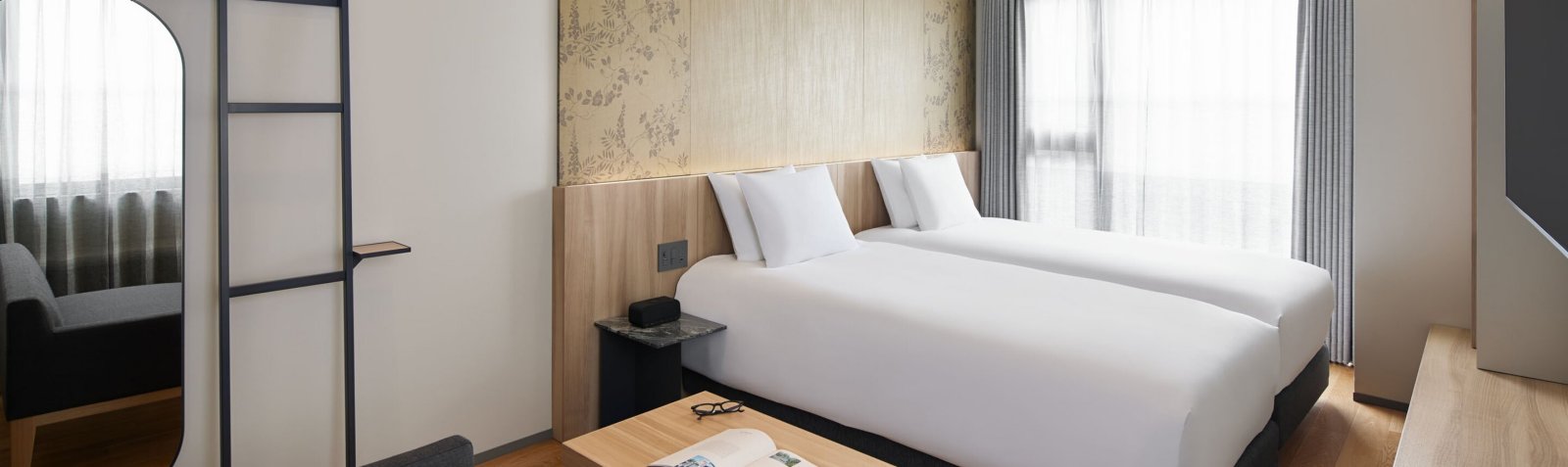 Oakwood Hotel Oike Kyoto Apartment Banner Desktop