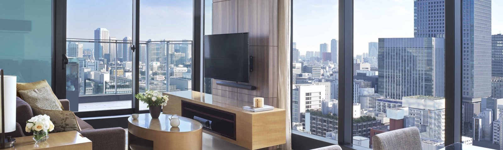 Oakwood Premier Tokyo Apartments Banner Desktop