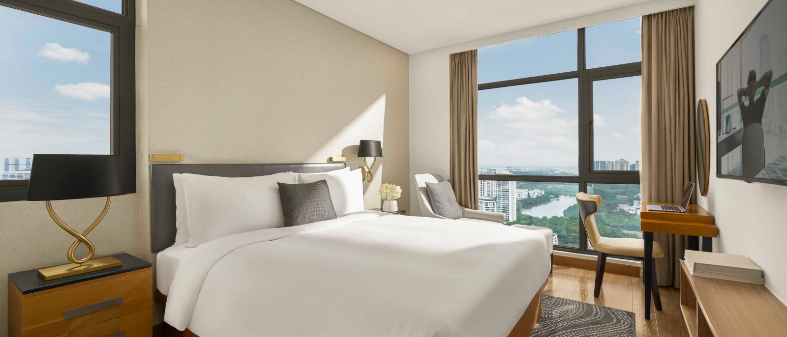 Oakwood Residence Saigon Amenities Banner Desktop