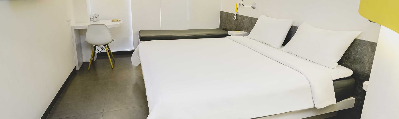YELLO Hotel Jemursari Surabaya YELLO Room