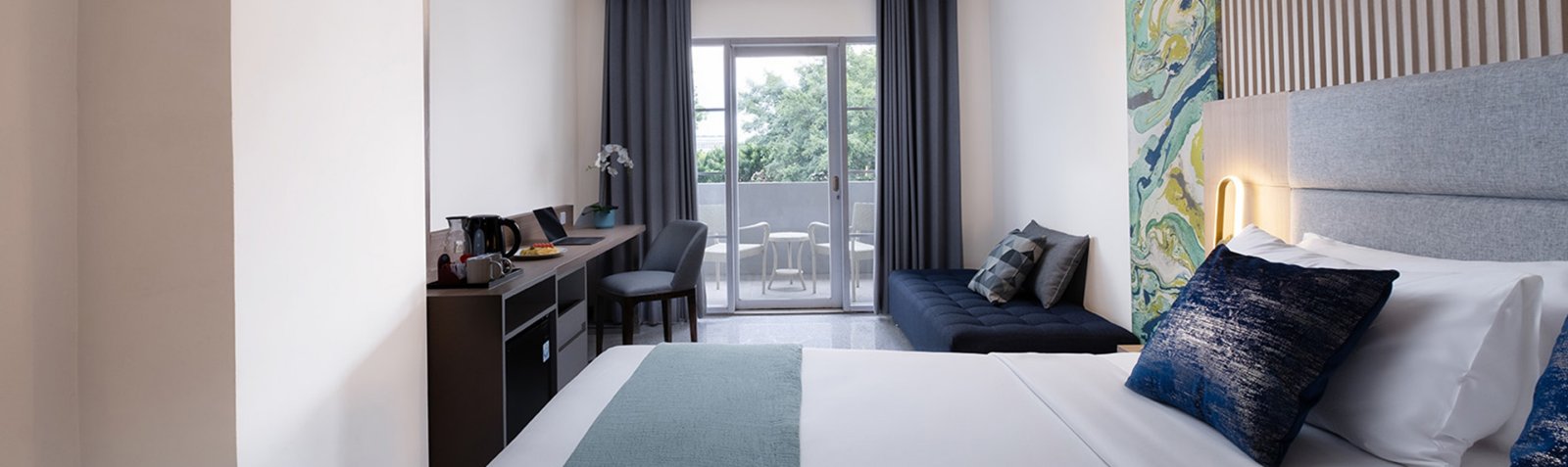 Banner Balkon Merdeka Bandung Oakwood