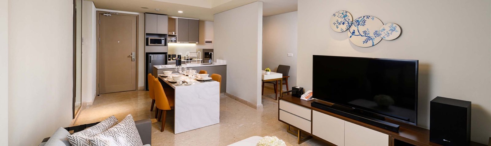 Desktop Banner Apartemen Superior Dua Kamar Tidur Oakwood Pik Jakarta