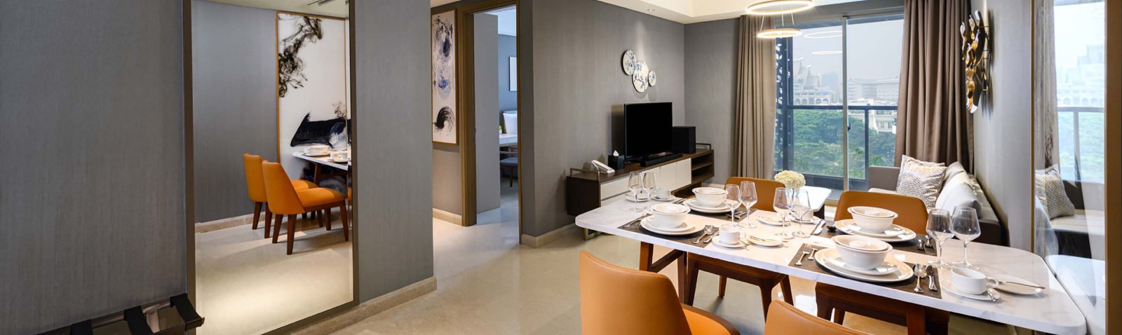 Desktop Banner Apartemen Atas Tiga Kamar Tidur Oakwood Pik Jakarta