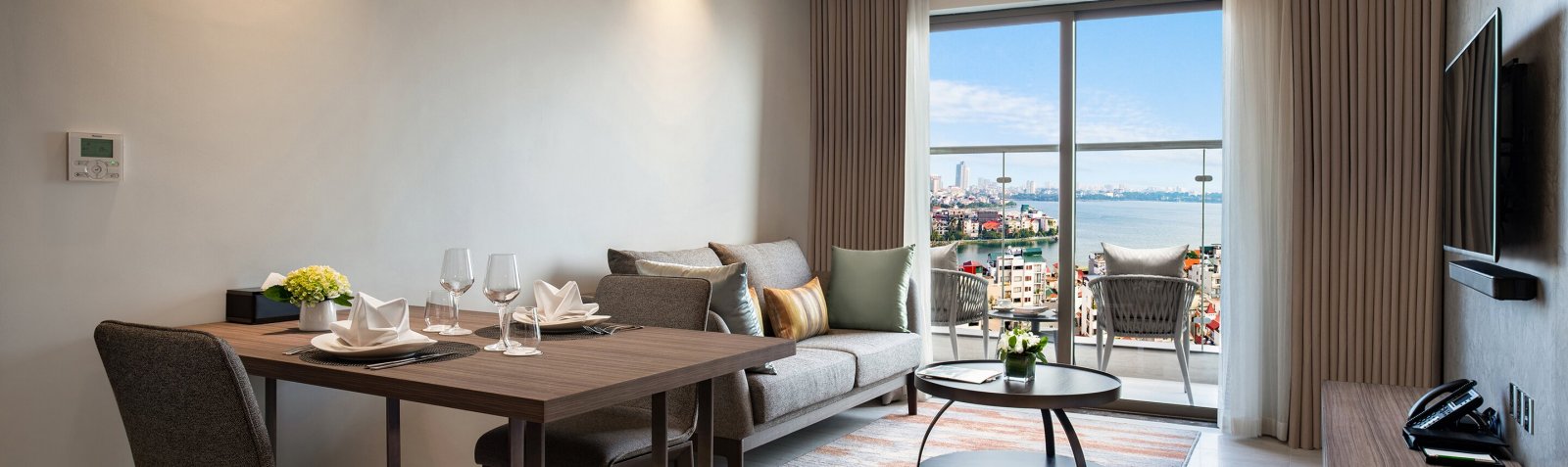 Bảng giá Oakwood Residence Hanoi Apartments Banner Desktop